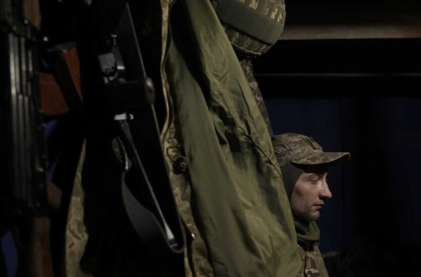  Ucrania rechaza la demanda rusa de rendición en Mariupol