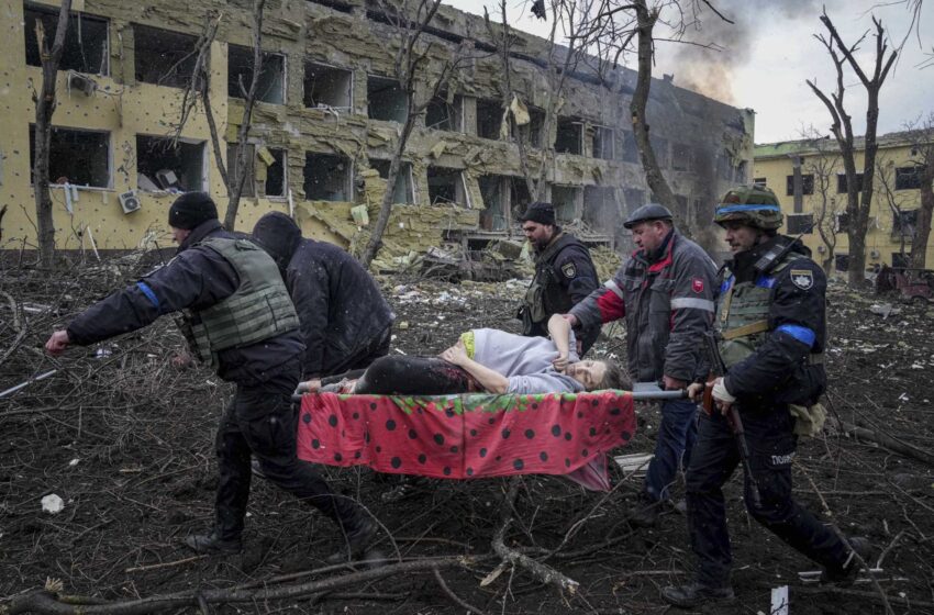  Una mujer embarazada y su bebé mueren tras un bombardeo ruso en Mariupol