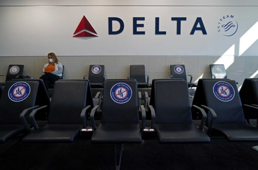  Delta comenzará a pagar a los asistentes de vuelo durante el embarque