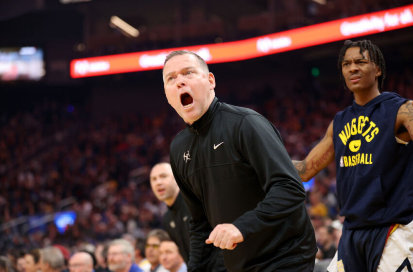  El entrenador de los Denver Nuggets, Nikola Jokic, molesto por la disparidad de faltas contra los Golden State Warriors en el Juego 1 de la serie de playoffs