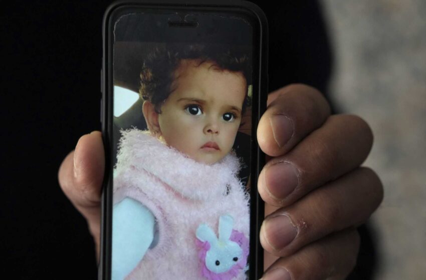  En Gaza, una solicitud languidece y un niño muere