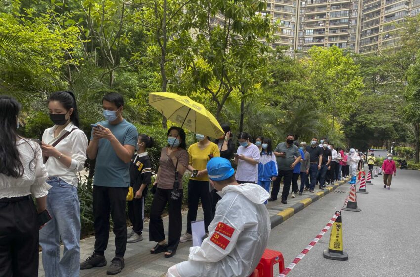  Guangzhou se cierra a la mayoría de las llegadas mientras crece el brote en China
