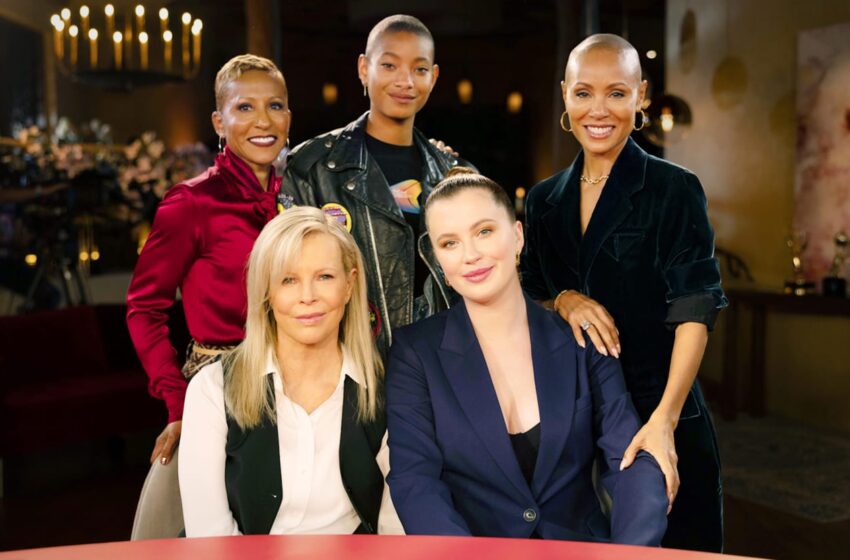  Kim Basinger e Ireland Baldwin se sinceran sobre la paternidad de Alec Baldwin en ‘Red Table Talk’