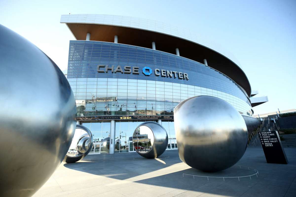 Los Golden State Warriors se enfrentan a los Denver Nuggets el sábado por la noche en el Chase Center.