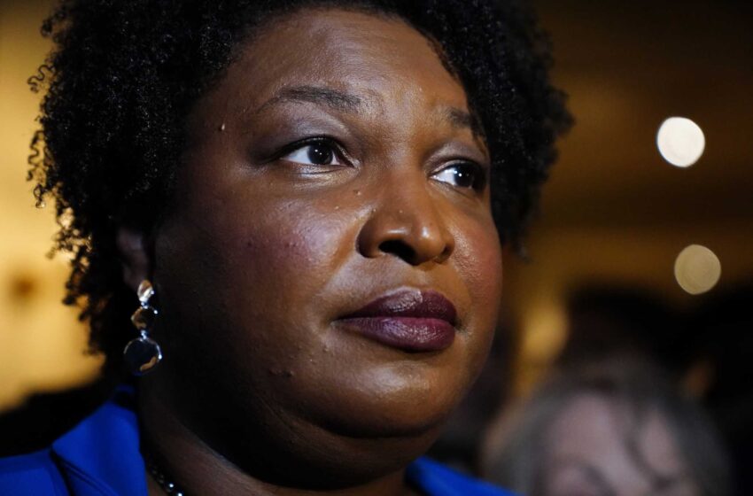  La demanda electoral apoyada por Abrams va a juicio en Georgia