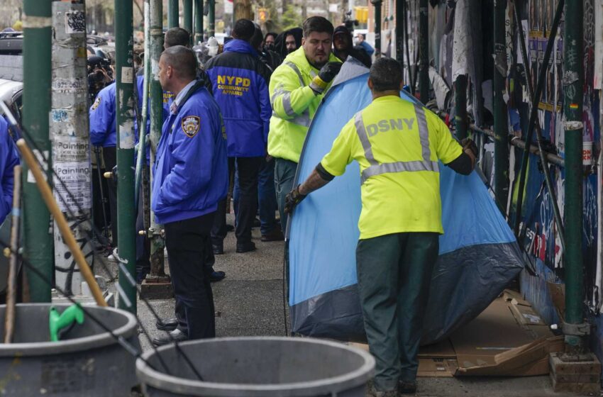  La policía de Nueva York detiene a personas sin hogar y a defensores de los derechos humanos en la última campaña de represión