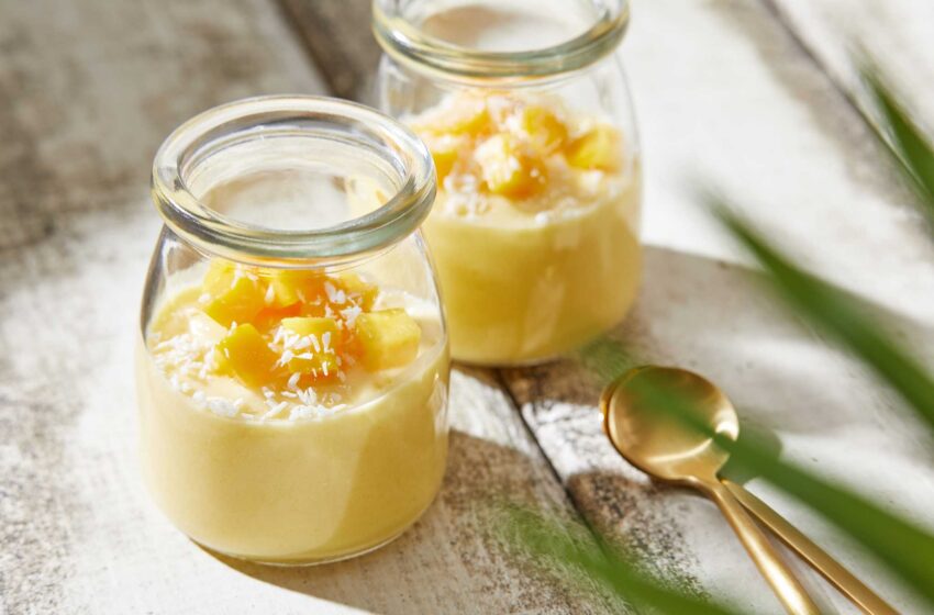  Las copas de postre de mango sin cocinar son una delicia dulce, con poca o ninguna azúcar añadida