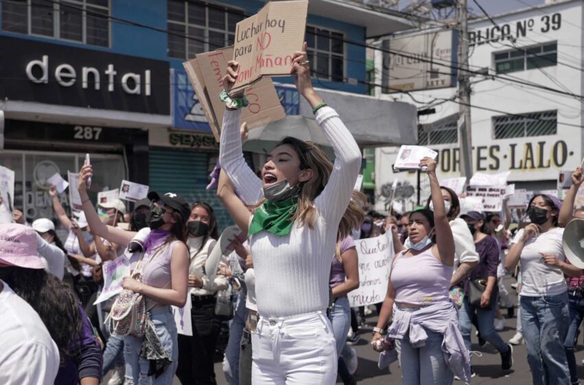  Las mujeres protestan en Ciudad de México por los asesinatos y las desapariciones