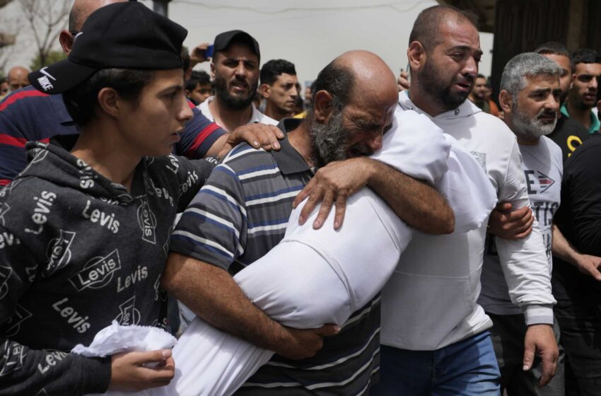  Líbano entierra a los muertos del naufragio de la embarcación de migrantes que mató a 7 personas