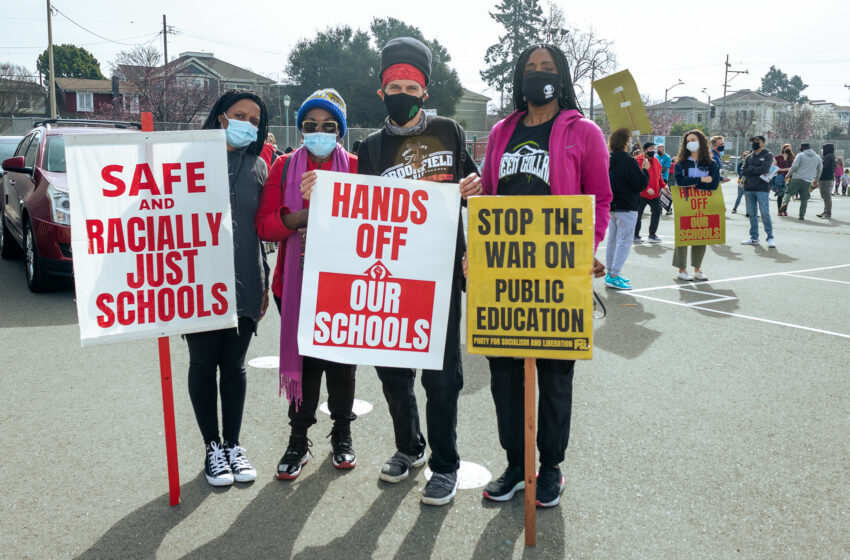  Los estudiantes de Oakland pidieron quedarse en casa el viernes debido a la huelga de maestros