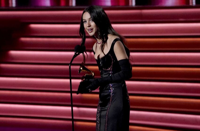  Olivia Rodrigo gana 3 Grammys, Zelenskyy hace un llamamiento por Ucrania
