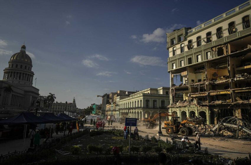  Desesperada búsqueda de supervivientes en la explosión de un hotel en Cuba; 26 muertos