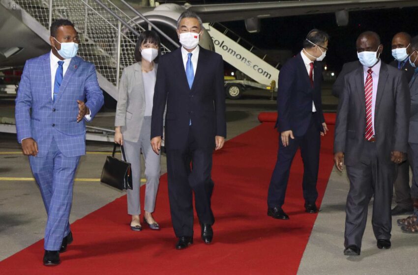  El Ministro de Asuntos Exteriores de China comienza su gira por el Pacífico en las Islas Salomón