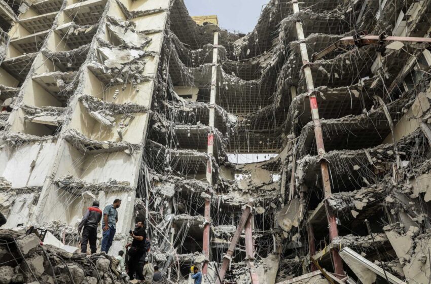  El derrumbe de un edificio en Irán deja 14 muertos y el alcalde y otros detenidos