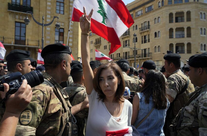  El nuevo parlamento del Líbano elige por poco a su presidente de toda la vida