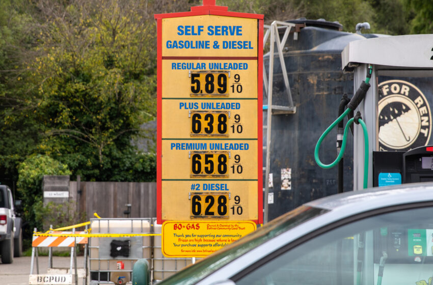  El precio de la gasolina en California ha alcanzado otro récord. ¿Cuándo bajarán?