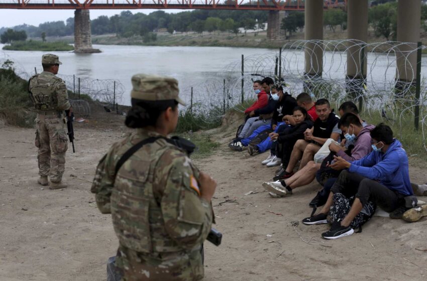  Juez: Las restricciones de asilo de COVID deben continuar en la frontera