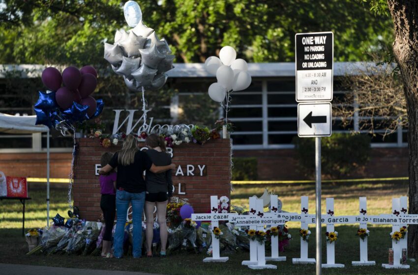  La policía se enfrenta a preguntas sobre la respuesta al tiroteo en una escuela de Texas