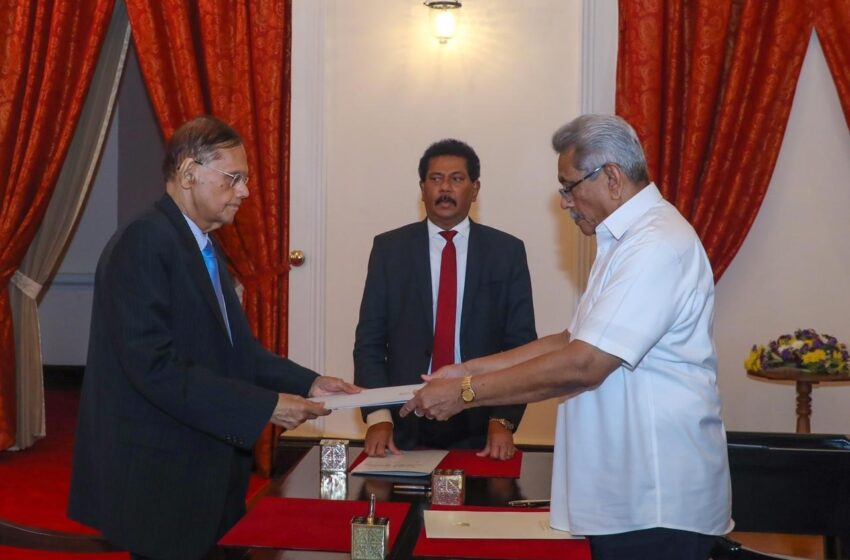  Rajapaksa hace jurar a 4 miembros del Gabinete en medio de la crisis de Sri Lanka