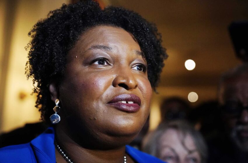  Stacy Abrams recauda 11,7 millones de dólares en la carrera a gobernador de Georgia