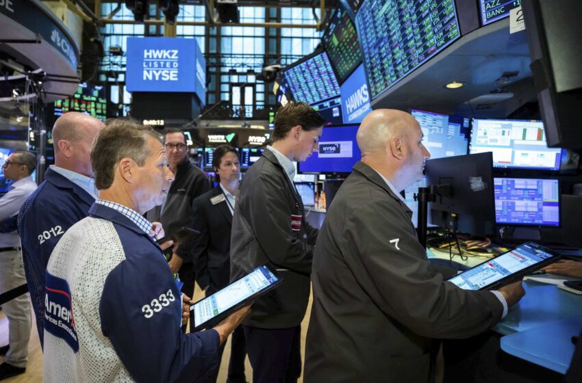  Wall Street rompe una racha de 7 semanas de pérdidas, la más larga desde 2001