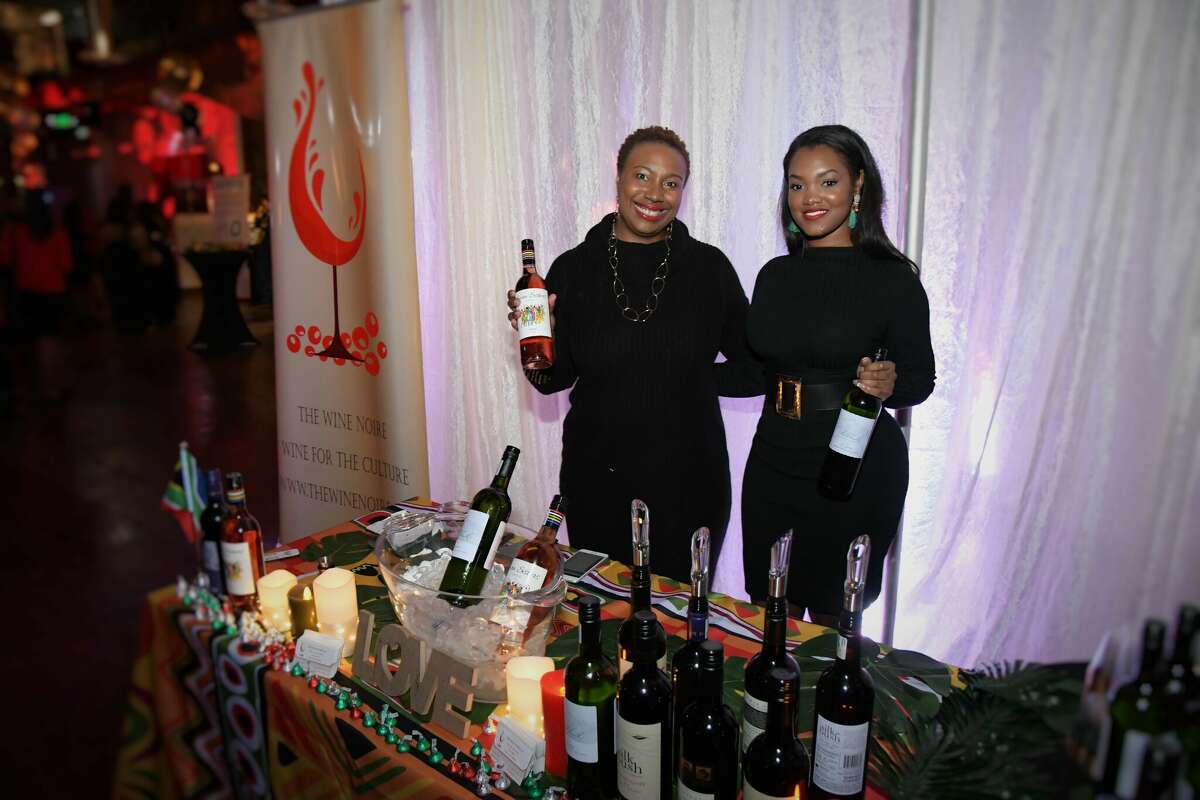 Alicia Kidd de Wine Noire, a la izquierda, participará una vez más en Black Food & Wine Experience de este año. 