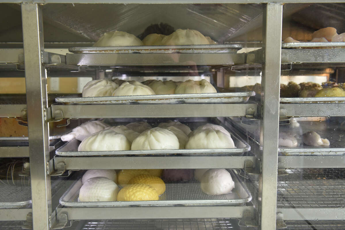 Varios dumplings en exhibición en Chase Luck Bakery, en San Francisco. 