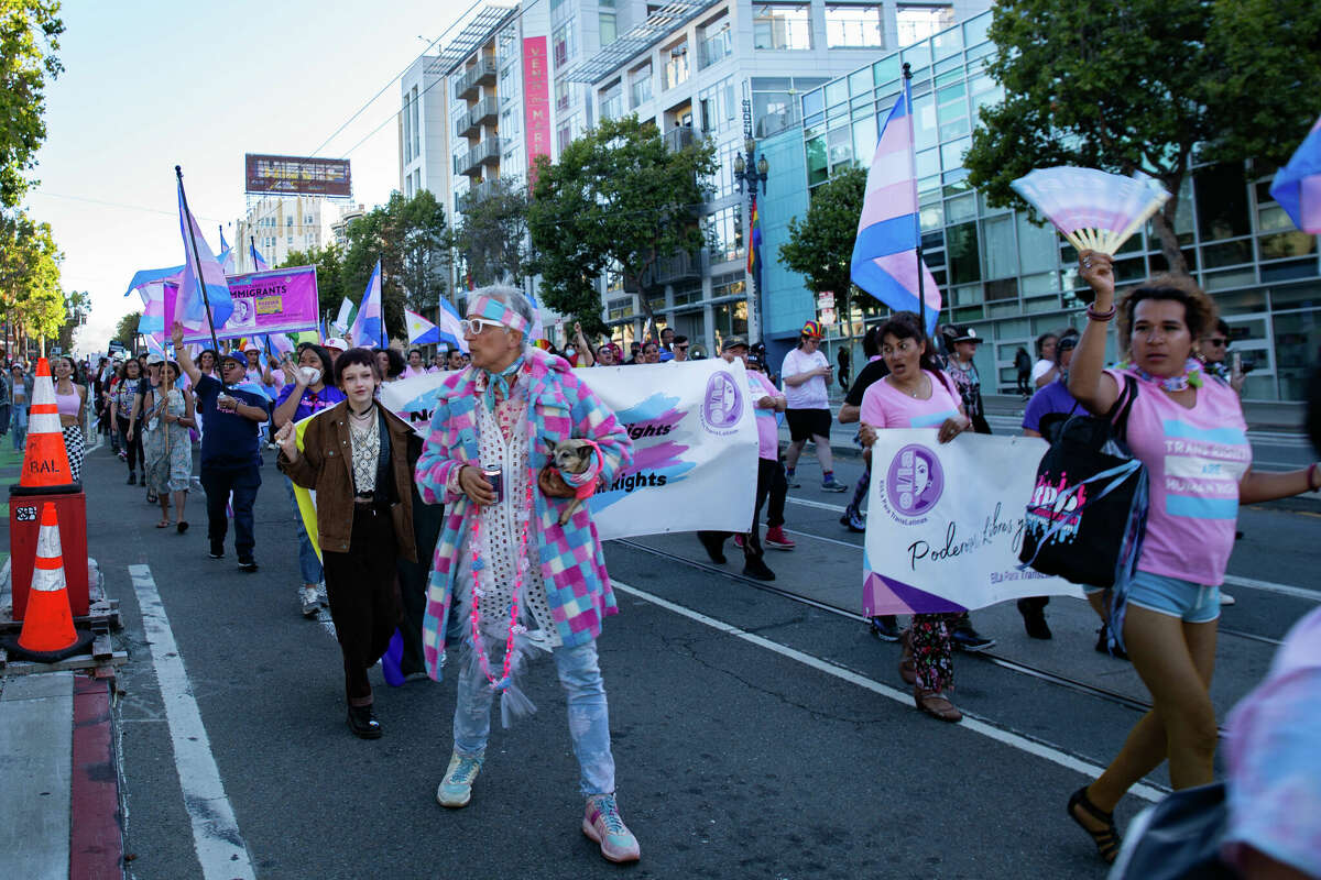 La Marcha Trans tuvo lugar durante el mes del Orgullo de San Francisco el 24 de junio de 2022.