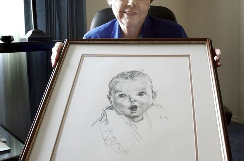  Ann Turner Cook, la bebé original de Gerber, muere a los 95 años