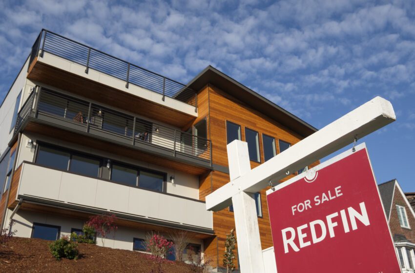  Compass y Redfin anuncian despidos en medio de la desaceleración del mercado inmobiliario en todo el país