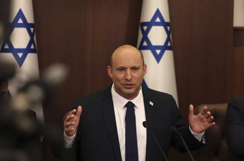  El primer ministro israelí Bennett realiza una visita relámpago a los Emiratos Árabes Unidos en medio del enfrentamiento con Irán