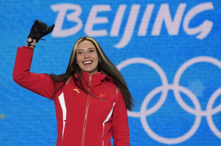  La olímpica china Eileen Gu trabaja para la candidatura de los Juegos de Salt Lake