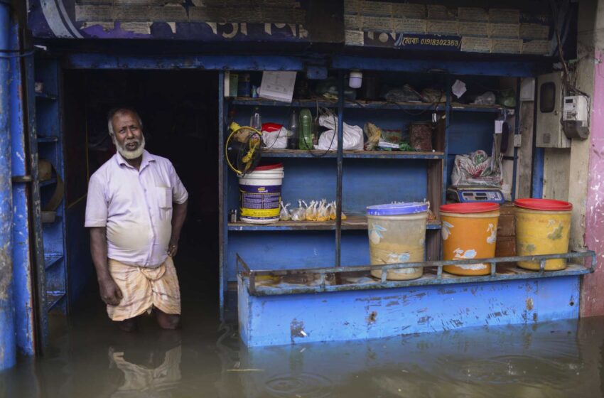  Las inundaciones en el sur de Asia dificultan el acceso a los alimentos y al agua potable
