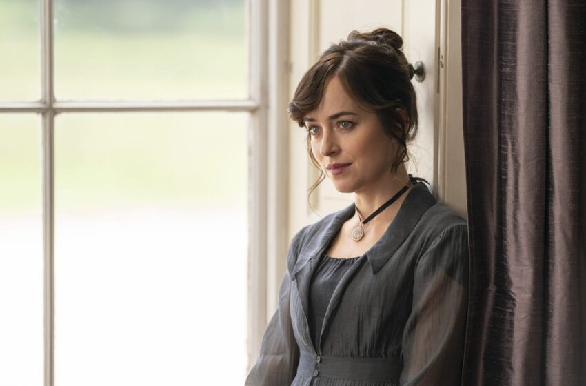  ‘Persuasión’, de Netflix, protagonizada por Dakota Johnson, es una nueva y controvertida versión de Jane Austen