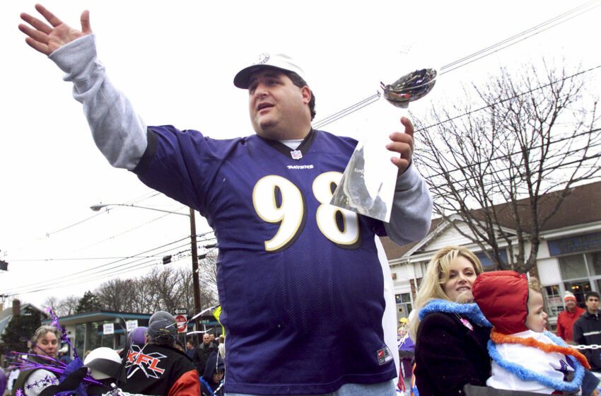  Tony Siragusa, que ayudó a los Ravens a ganar la Super Bowl, muere a los 55 años