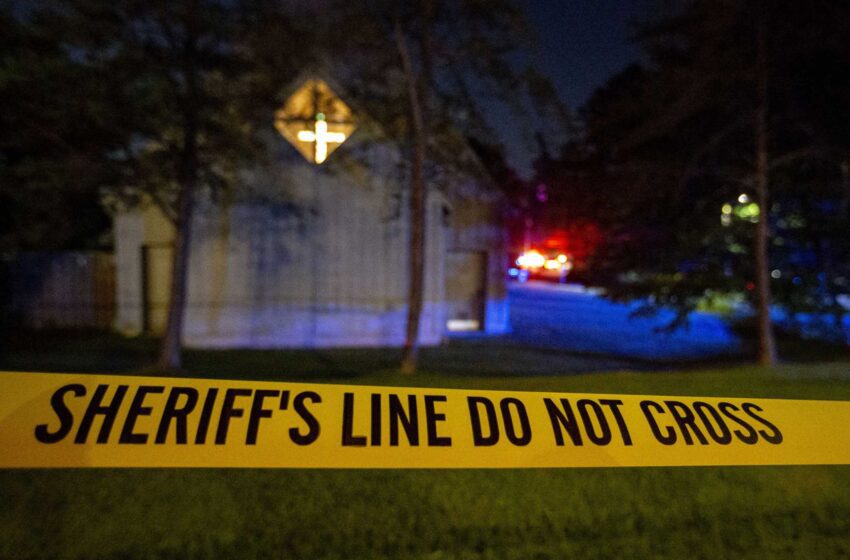  Un hombre armado mata a 3 ancianos durante una cena en una iglesia de Alabama