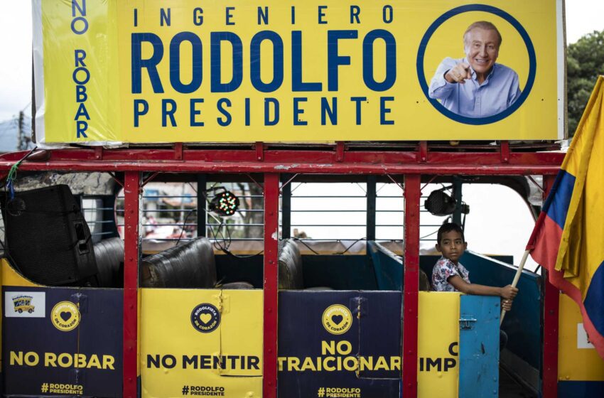  Una reñida segunda vuelta en Colombia enfrenta a un ex rebelde y a un millonario