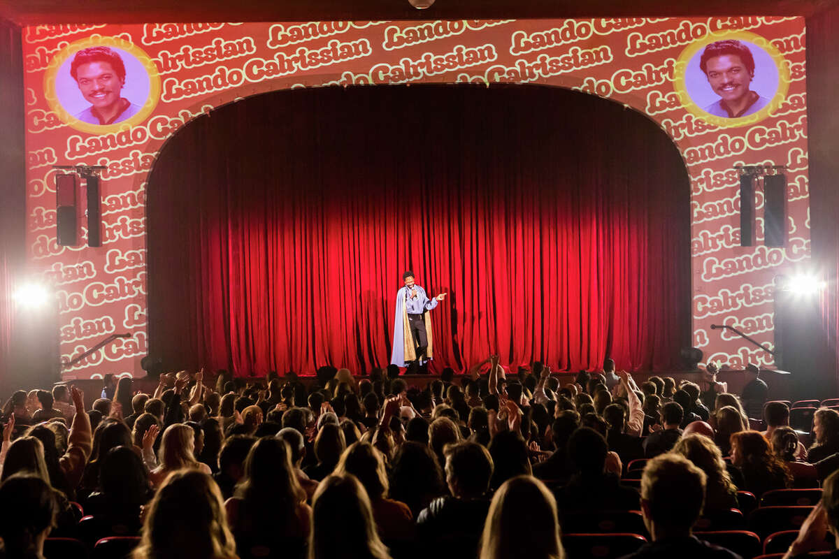 Producción de "The Empire Strips Back" en el Great Star Theatre de San Francisco el 14 de julio de 2022.