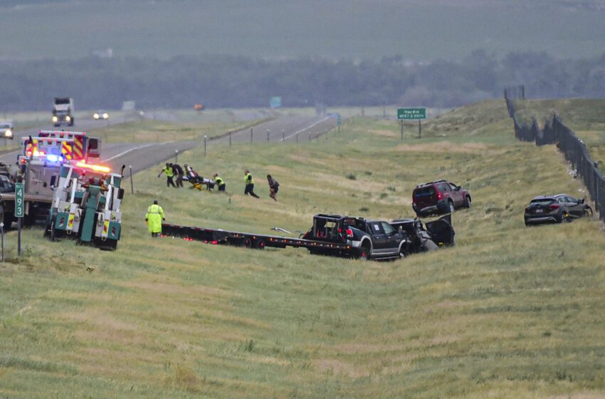  2 niños entre los 6 muertos en un accidente de carretera en Montana, otros 8 heridos