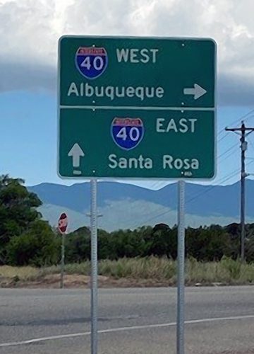  Doble sentido de la carretera: La señal de Albuquerque se escribe sin ‘R’