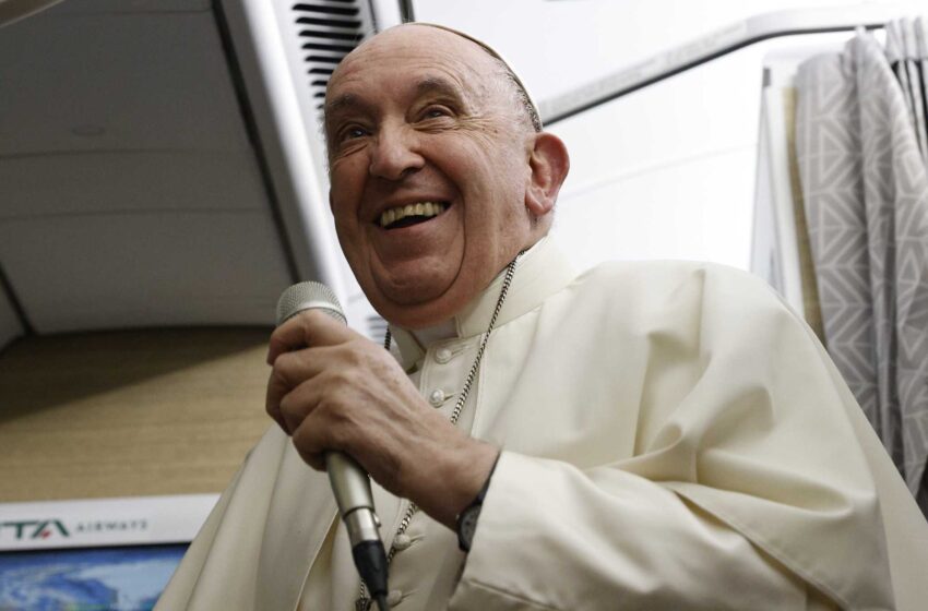  El Papa dice que bajará el ritmo o se retirará: ‘Se puede cambiar a un Papa’