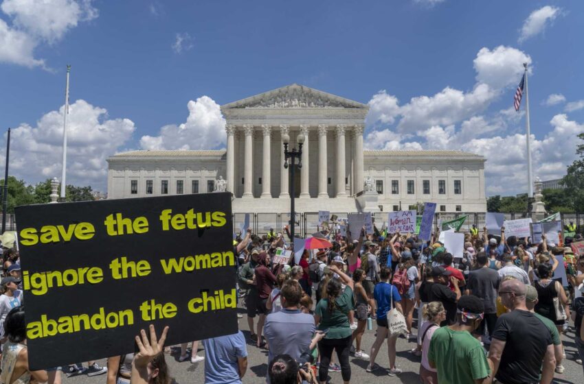  El aborto y los derechos de la mujer crecen como prioridades: Encuesta AP-NORC