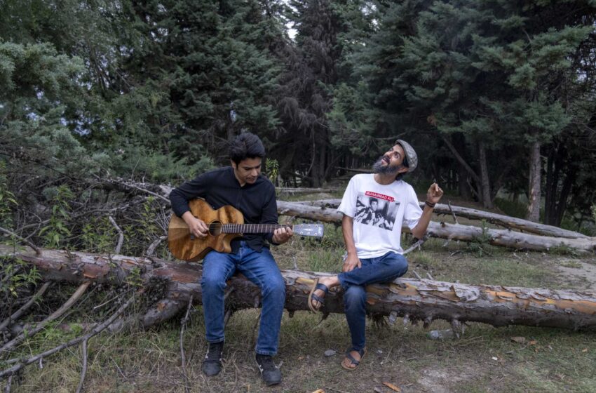  En Cachemira, la “música consciente” pone a prueba los límites de la palabra en la India