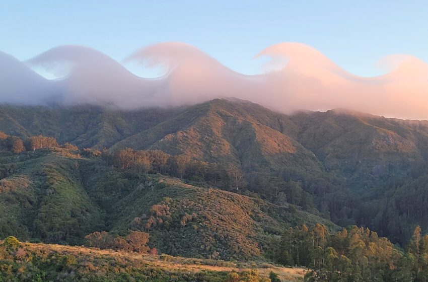  Inusuales nubes Kelvin-Helmholtz observadas en la costa de California