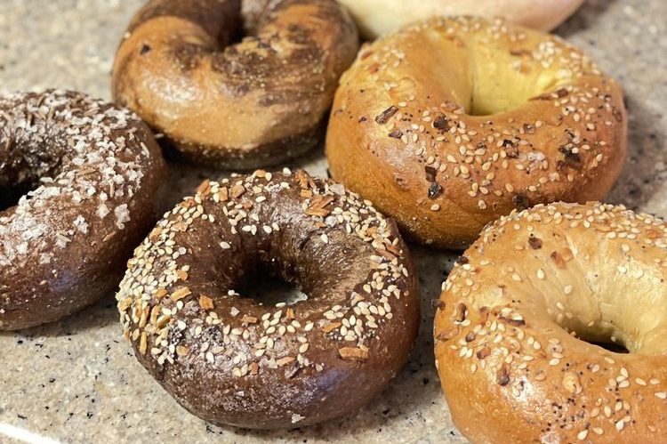  La popular tienda de bagels del Área de la Bahía, Boichik, está vendiendo ‘futuros de bagels’ para financiar su expansión