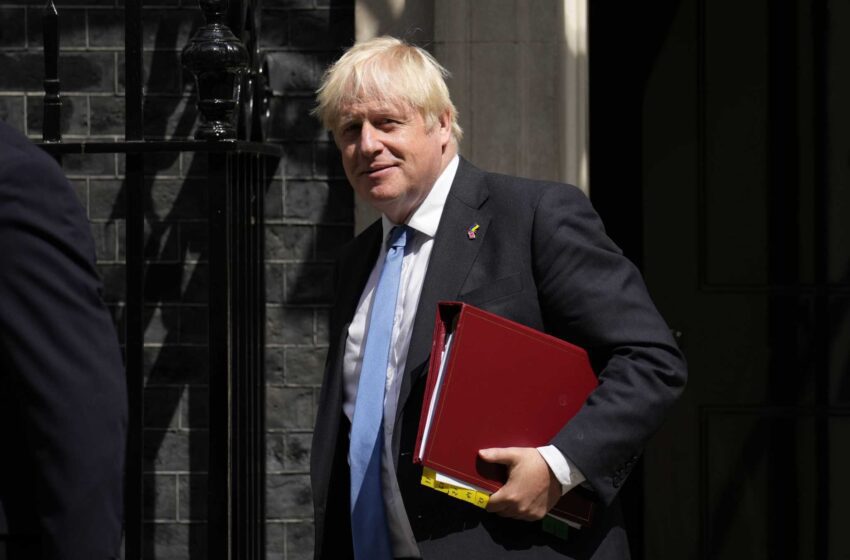  Los conservadores británicos eligen a los 2 últimos en la carrera para sustituir a Johnson