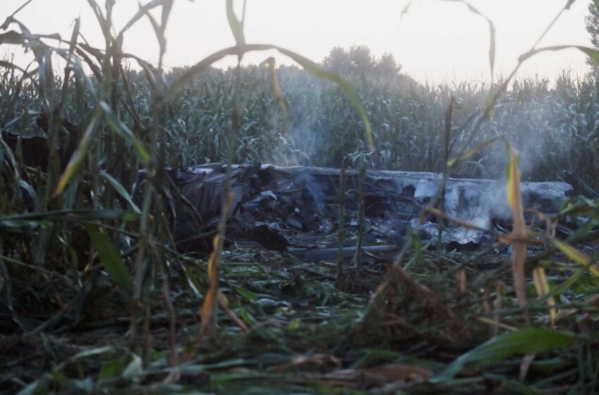  Los expertos peinan el lugar del accidente aéreo en el norte de Grecia