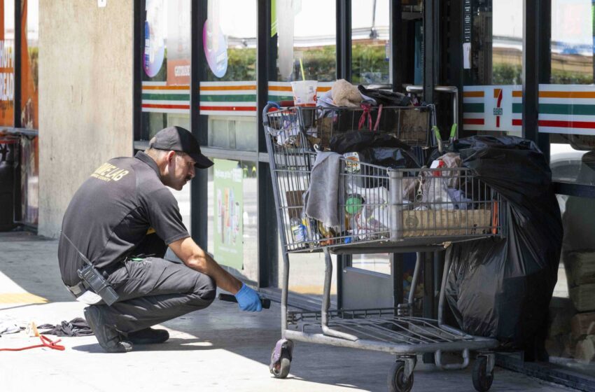  Policías: 2 muertos y 3 heridos en 4 tiendas 7-Eleven de California