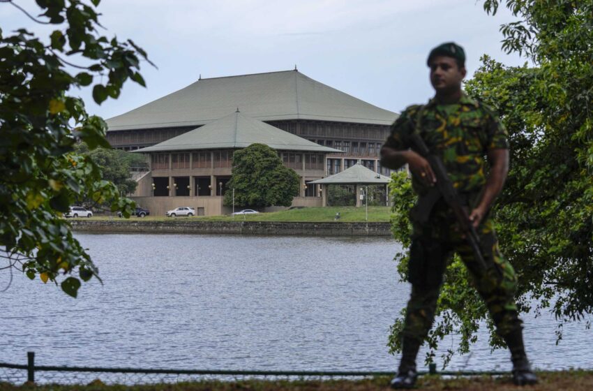  Sri Lanka comienza a elegir al líder que sustituirá al ex presidente