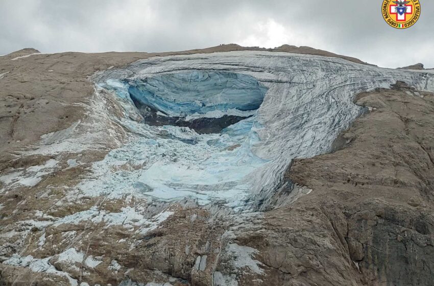  Un trozo de glaciar alpino se desprende y mata al menos a 6 excursionistas